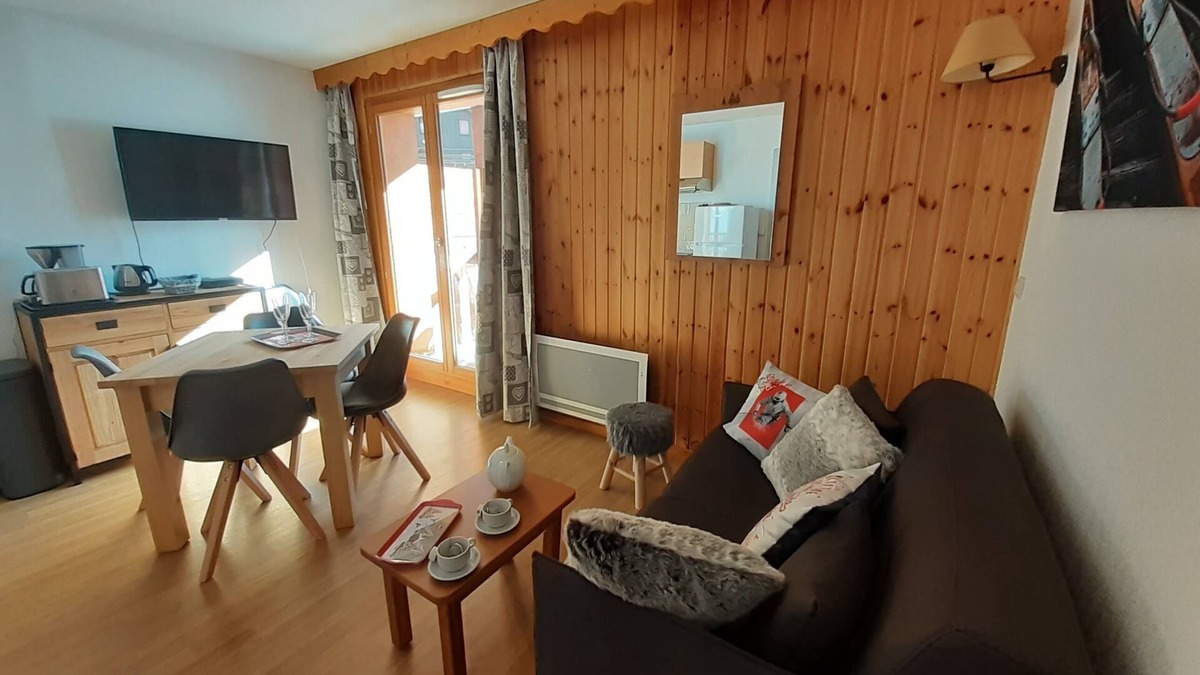 Molines-en-Queyras Apartment | Hiking and peace - a cosy apartment in the heart of the Queyras