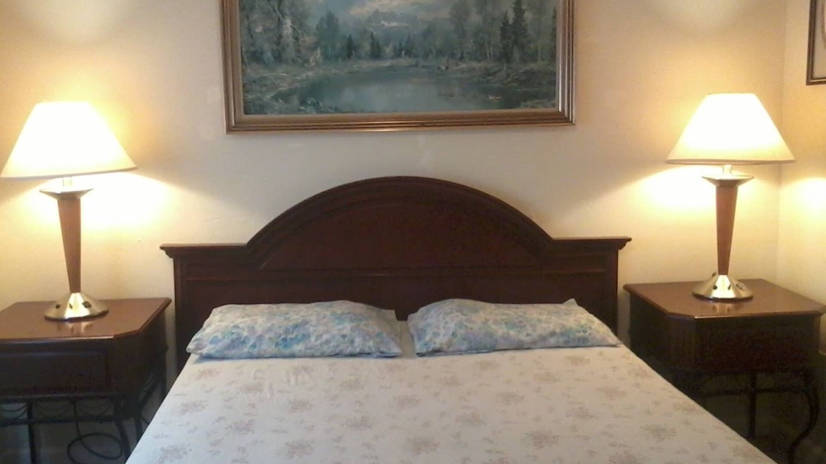 Ardara Hotel | Hiland Terrace Hotel