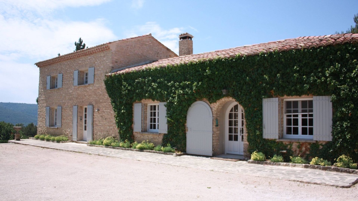 Blauvac House | Hill Top Stone House With Spectacular Views and saltwater pool Sleeping Up To 10