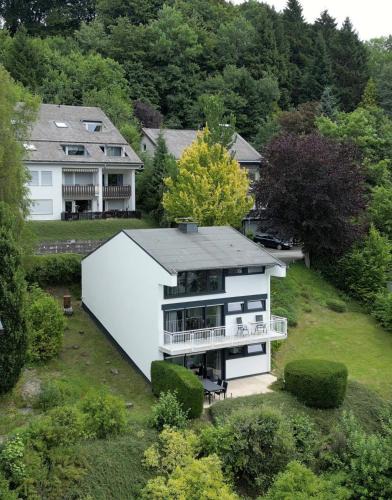 Niedersfeld House | Hillebachsee