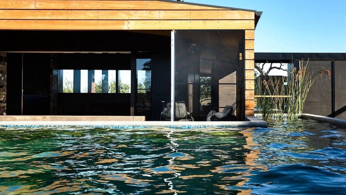 Metcalfe Cottage | HILLPLAINS COTTAGE - 100% OFF-GRID LUXURY