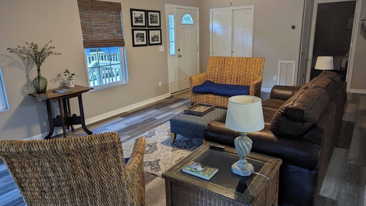 White Springs House | Hillside Abode in the Heart of Historic White Springs and the Suwannee River
