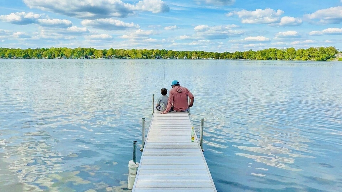 Stroh Cottage | Hillside cottage on Pretty Lake