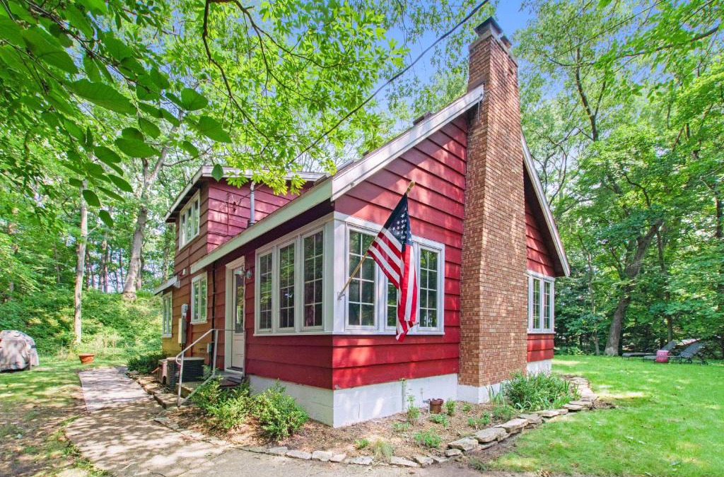 Michiana House | Hillside Cottage