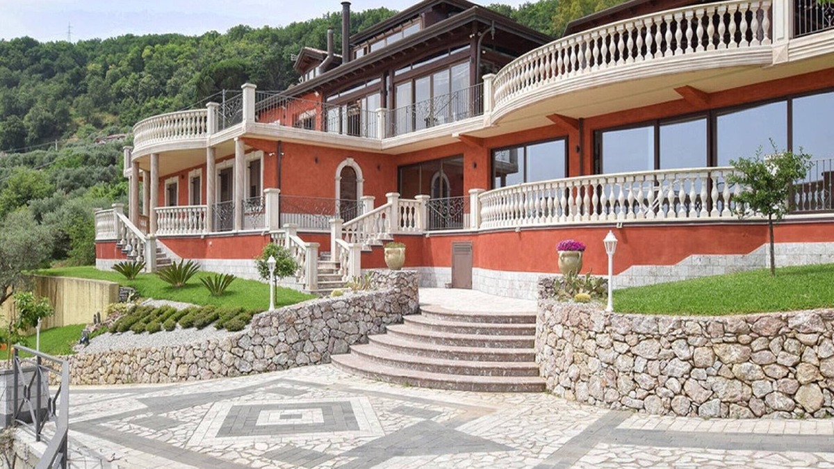 Gioiosa Marea House | Hillside Haven with Pool