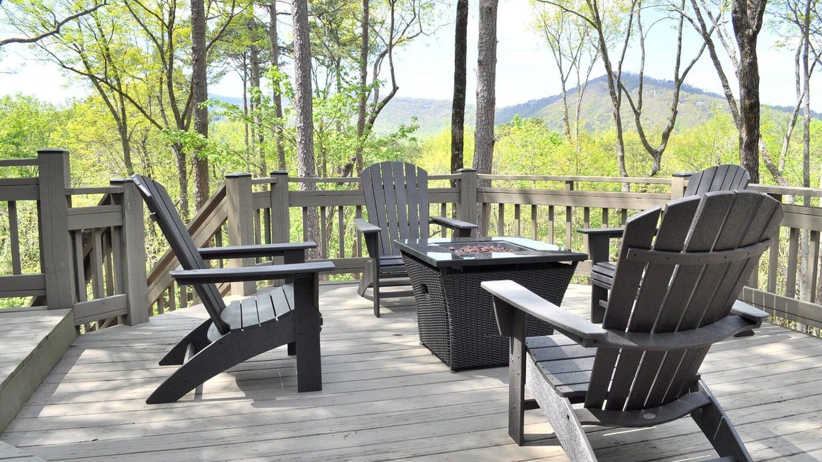Big Canoe House | Hillside Manor - Luxury Hot Tub + Fireplace + Pool Table + & Wet Bar