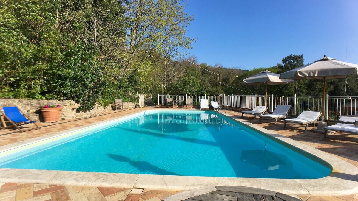 Donoratico House | Hillside Pool & Spa Retreat