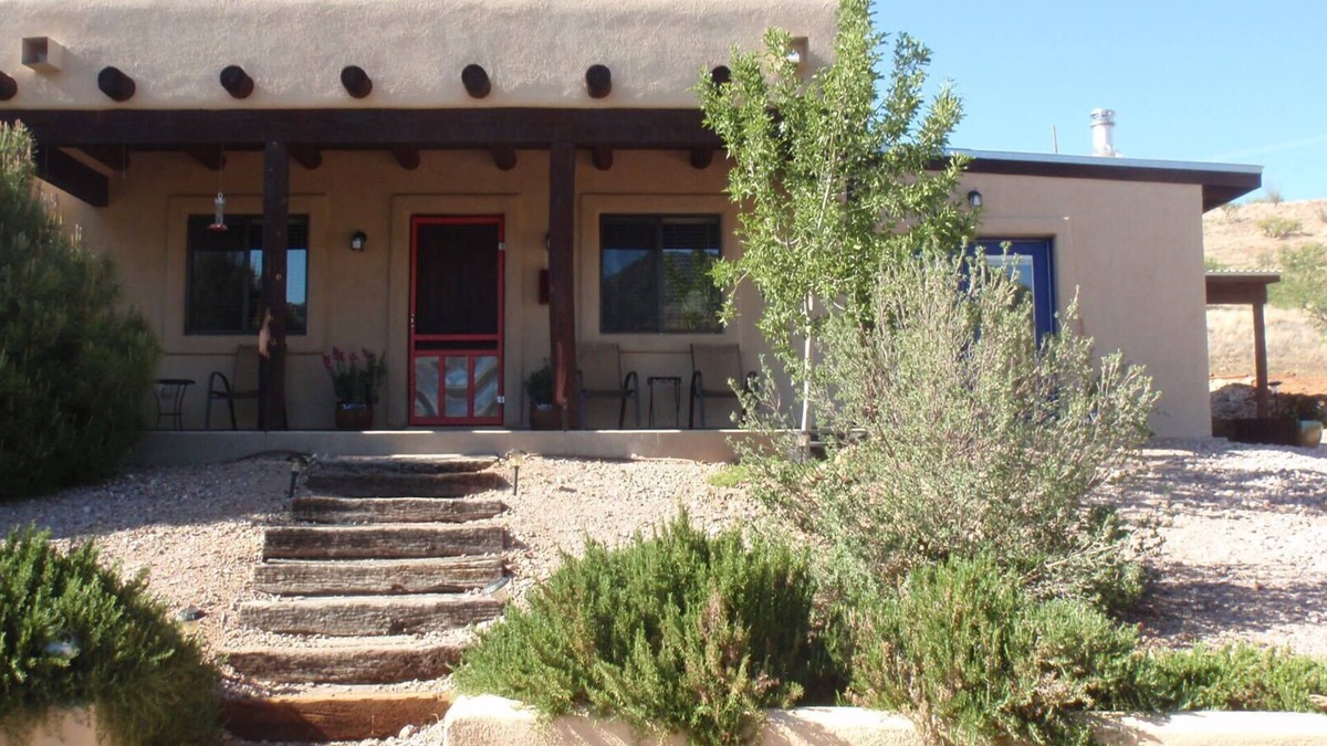 Patagonia House | Hillside Retreat iin Patagonia with Spectacular Views