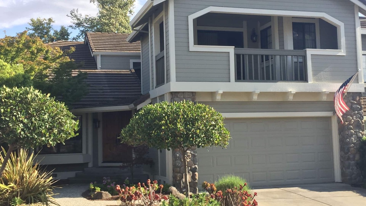 Livermore House | Hilltop 2Bd Townhome w/views