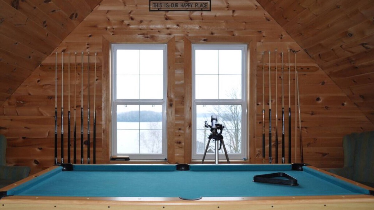 Port Loring House | Hilltop Cottage With Room To Spare
