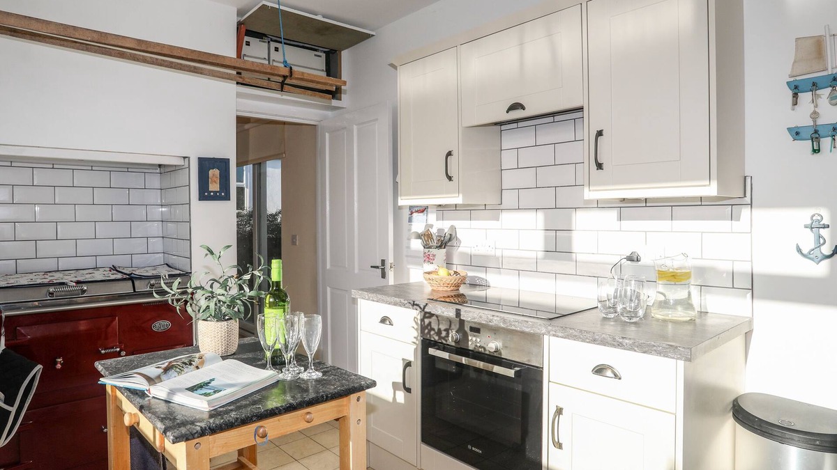 Garn Fadryn Cottage | Hilltop