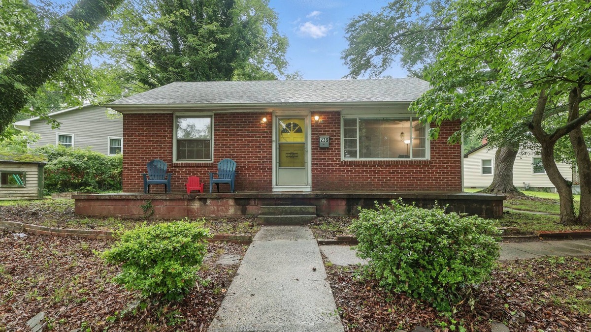 Winston - Salem House | Hilltop Haven - 2 bed, 1 bath, separate office
