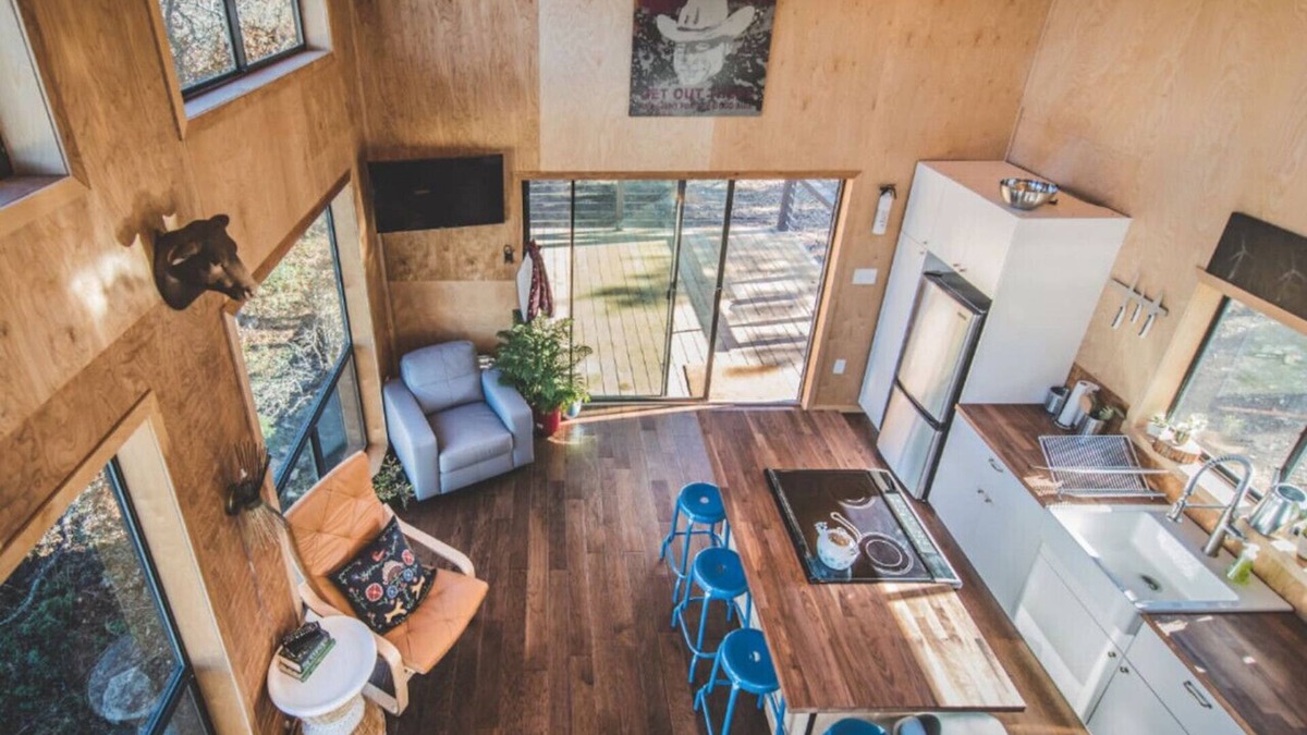 Dripping Springs Apartment | Hilltop Hideaway, Cabin w/view, loft & Light