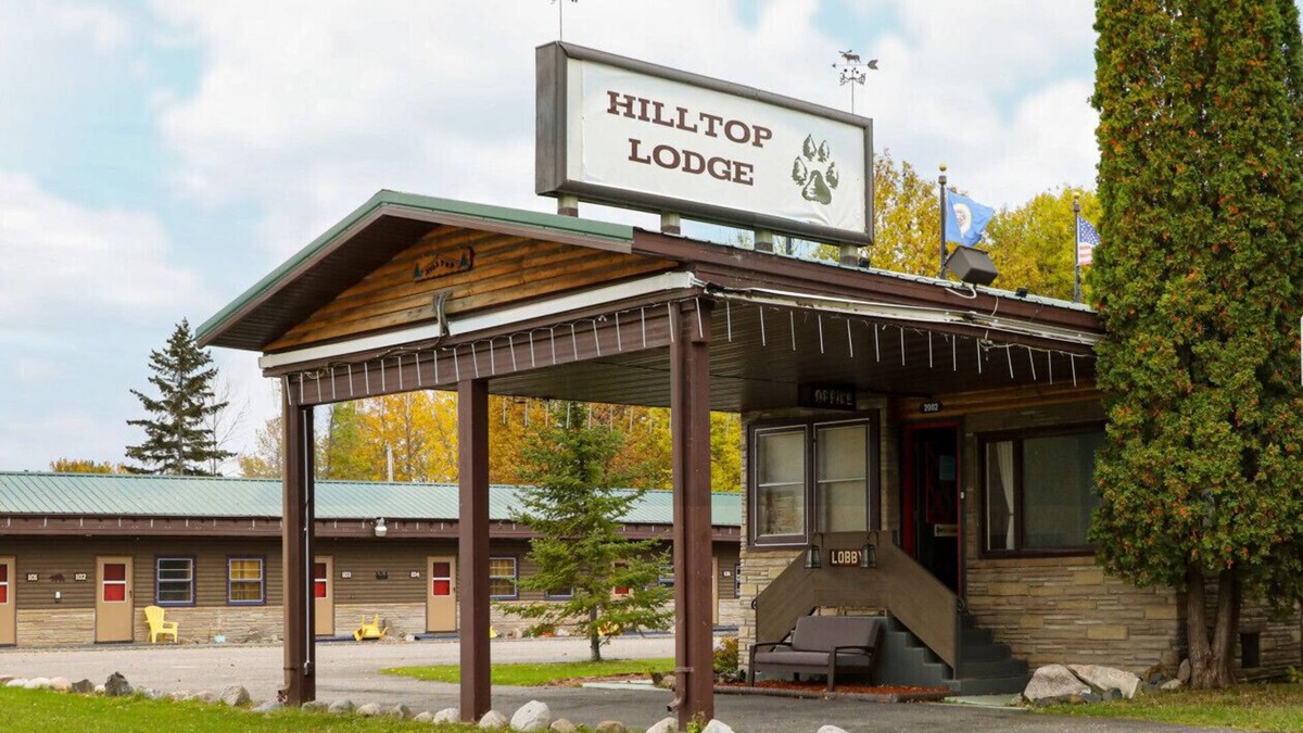 International Falls Cabin | Hilltop Lodge - Willow -Triple Cabin
