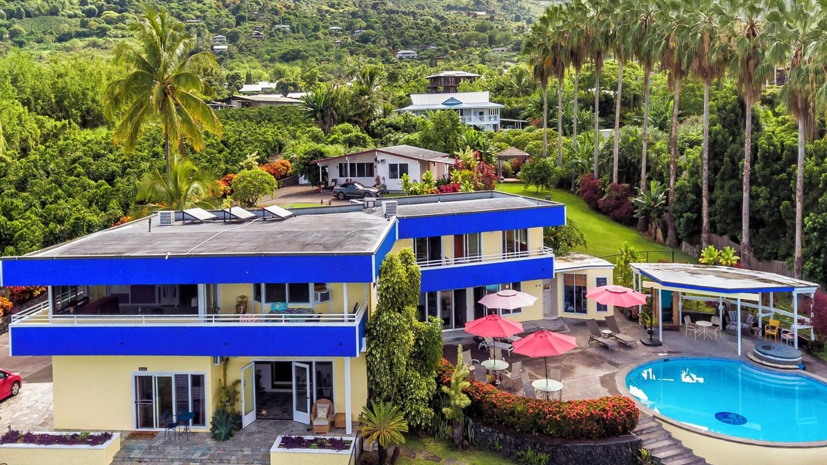 Honaunau-Napoopoo Bed & Breakfast | Hilltop Oceanview Accommodations in Kealakekua Bay, Hawaii
