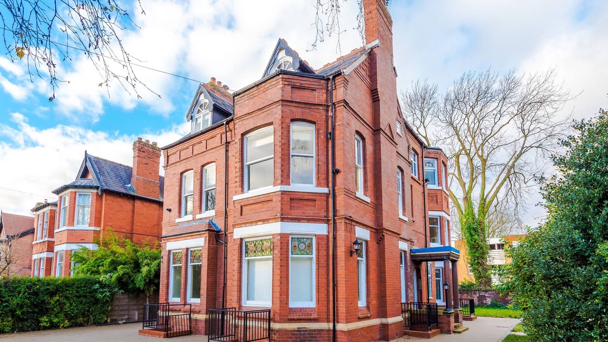 Offerton Apartment | Hilltop Serviced Apartments - Stockport