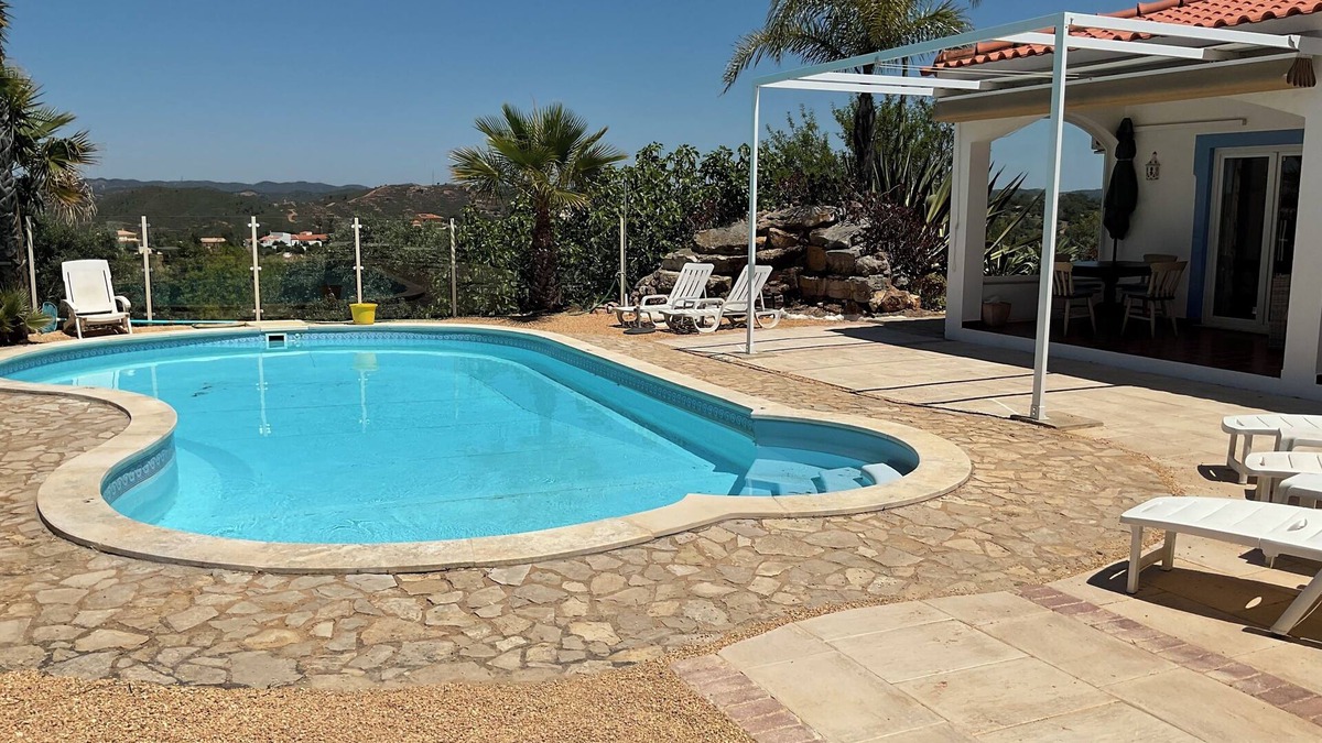 Silves Villa | Hilltop villa with lovely pool and stunning views,. Inc. air-con,and BBQ.