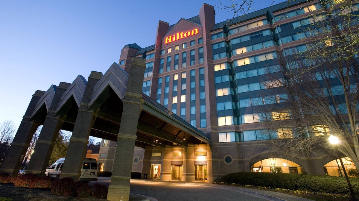 Peachtree Corners Hotel | Hilton Atlanta Northeast