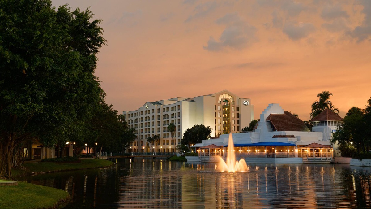 Boca Raton Hotel | Hilton Boca Raton Suites