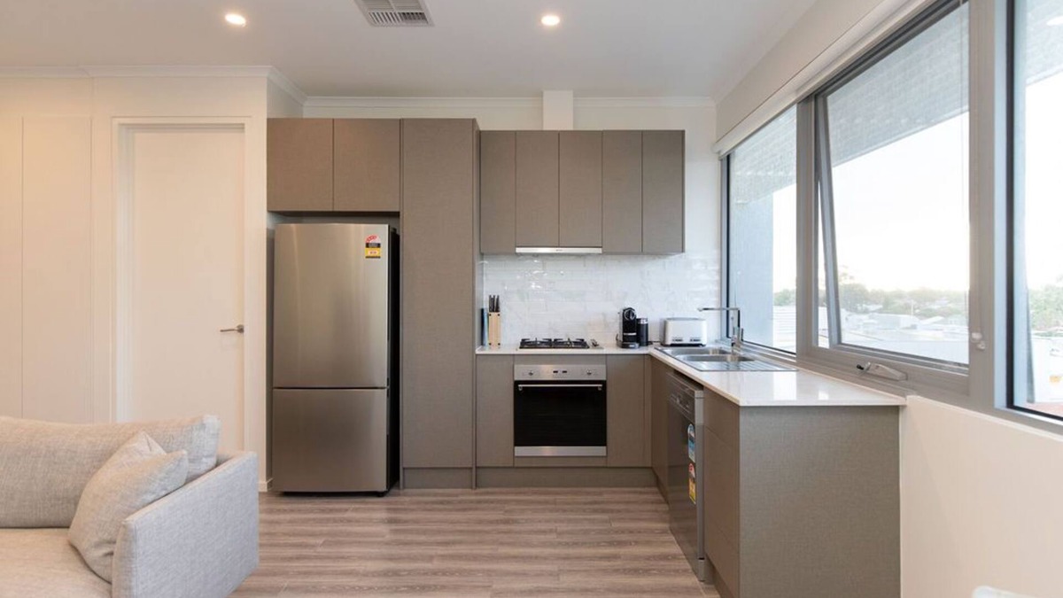 Mile End Apartment | Hilton Executive Apartment