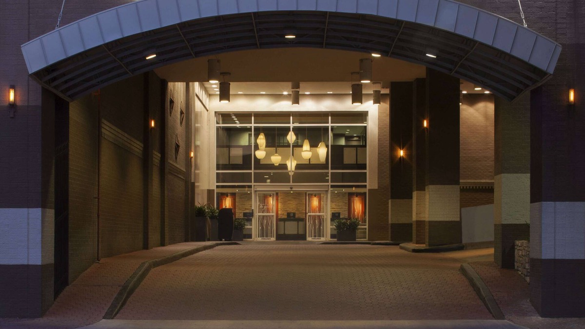 Waller Creek District Hotel | Hilton Garden Inn Austin Downtown