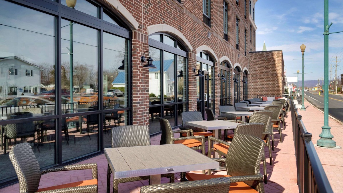 Lakeview Hotel | Hilton Garden Inn Haymarket