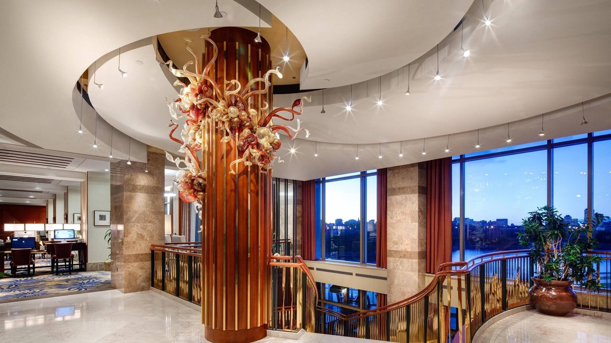 District Saint - Raymond - Vanier Hotel | Hilton Lac-Leamy