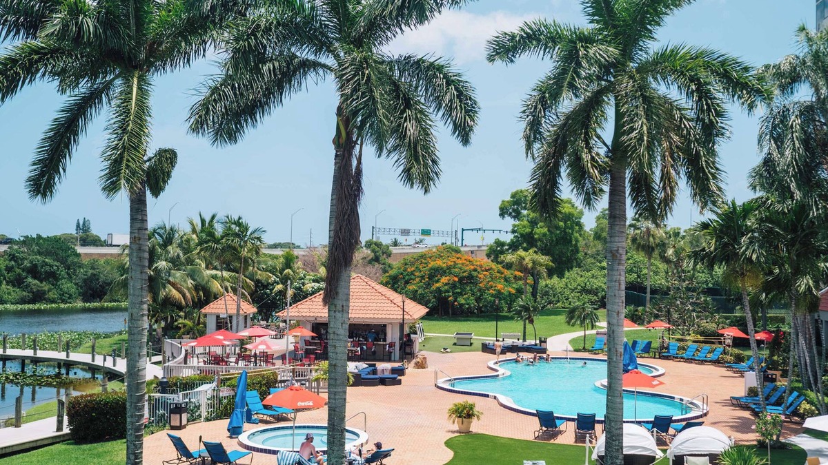 West Palm Beach Hotel | Hilton Palm Beach PBI