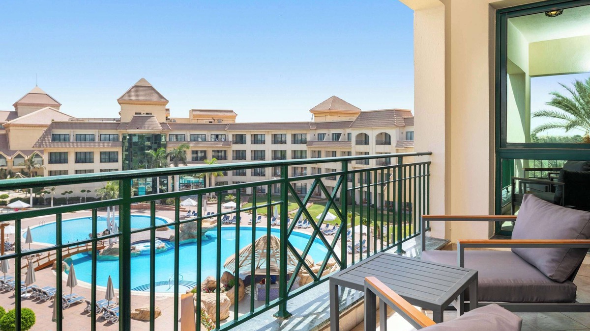 Dream Land Resort | Hilton Pyramids Golf