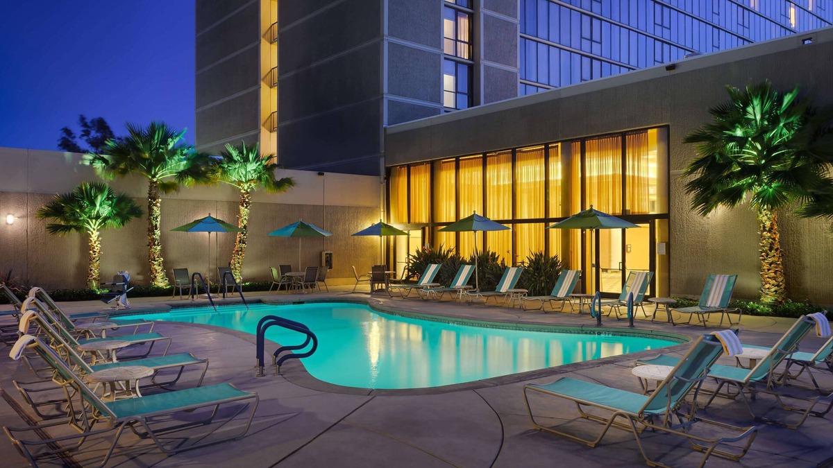 Sacramento Hotel | Hilton Sacramento Arden West