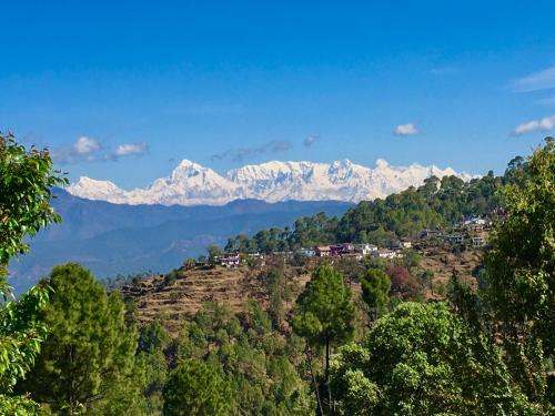 Majkhali House | Himalaya View