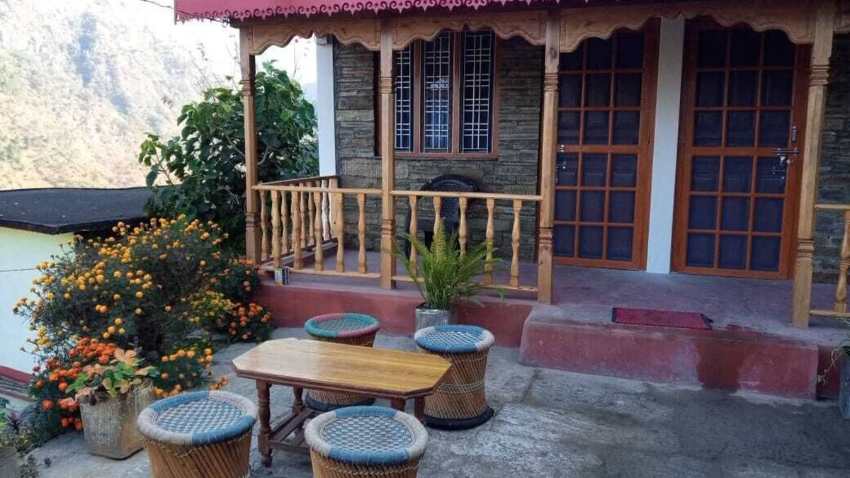 Guptkashi Hotel | Himalayan hills homestay