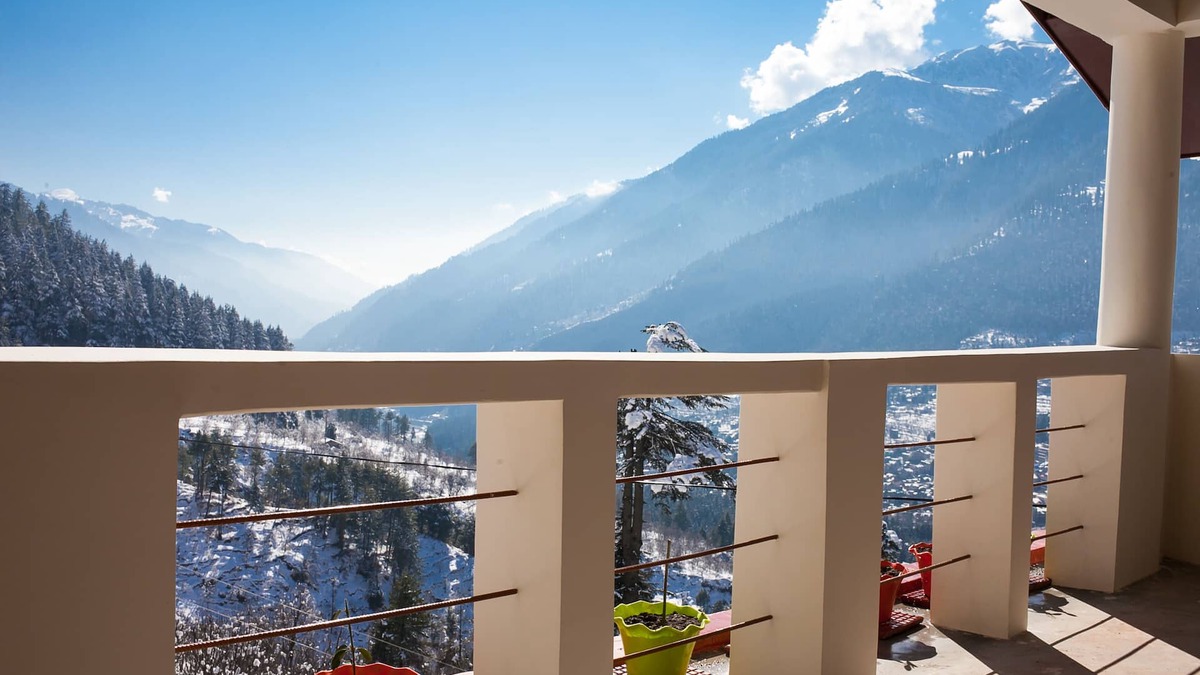 New Manali House | Himalayan Woodpecker - A Truly Himalayan Stay