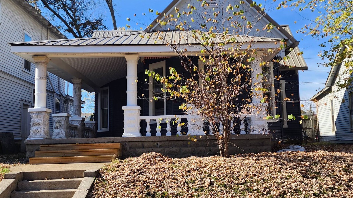Columbus House | His or hers downtown retreat, walk to restaurants & entertainment