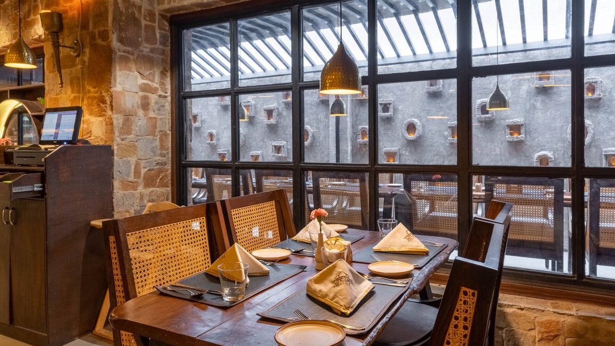 Udaipur District Hotel | Historia Royal