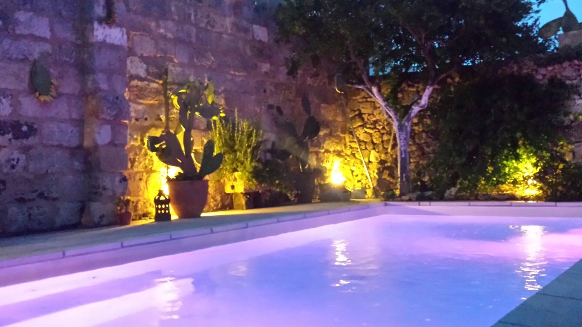 Spongano Villa | *Historic 1700 Villa in village near sea. Pool gardens WiFi A/C Solar P.