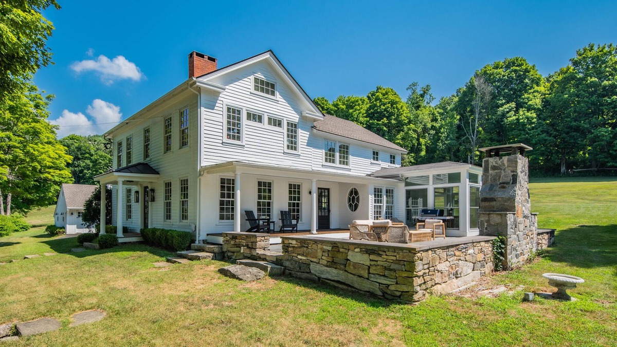 Marble Dale House | Historic 1750's farmhouse w/hot tub, outdoor fireplace and gym.