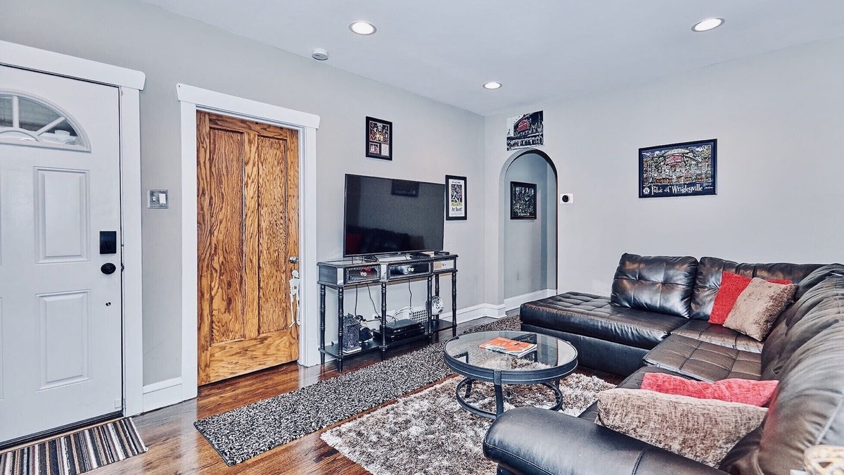 Hermosa House | Historic 1920s Private Bungalow Near Logan Square!