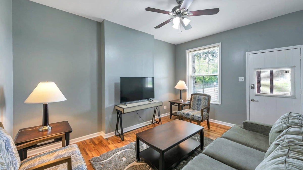 Southwest Garden Hotel | Historic 1st FL Tower Grove Unit STL 1E