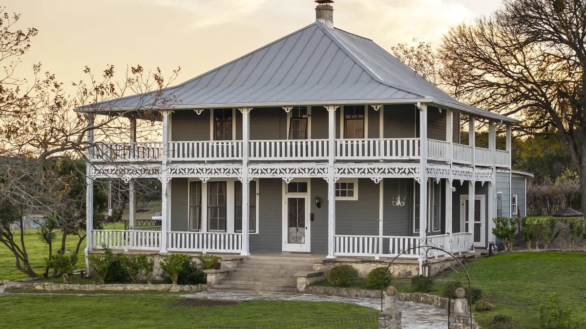 Boerne House | Historic 2 Bed Farmhouse: Firepit | Mountain Views