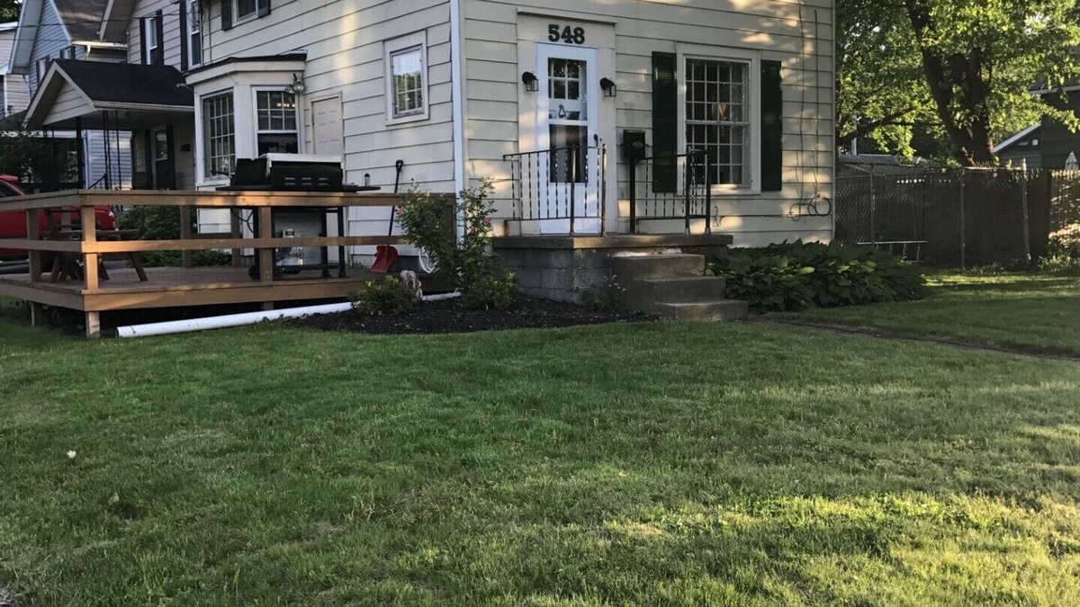 Cuyahoga Falls House | Historic 3 Bedroom House Close to Downtown Cuyahoga Falls