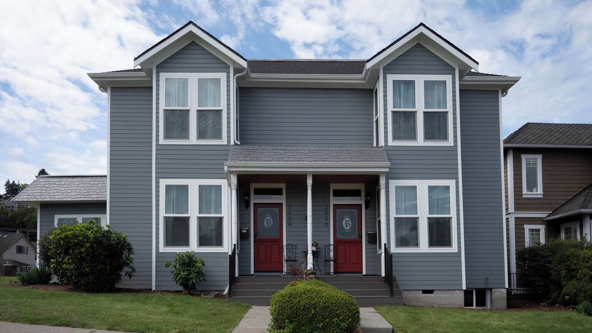 Old Town House | Historic 3-bedroom townhome in the heart of Old Town Tacoma with AC