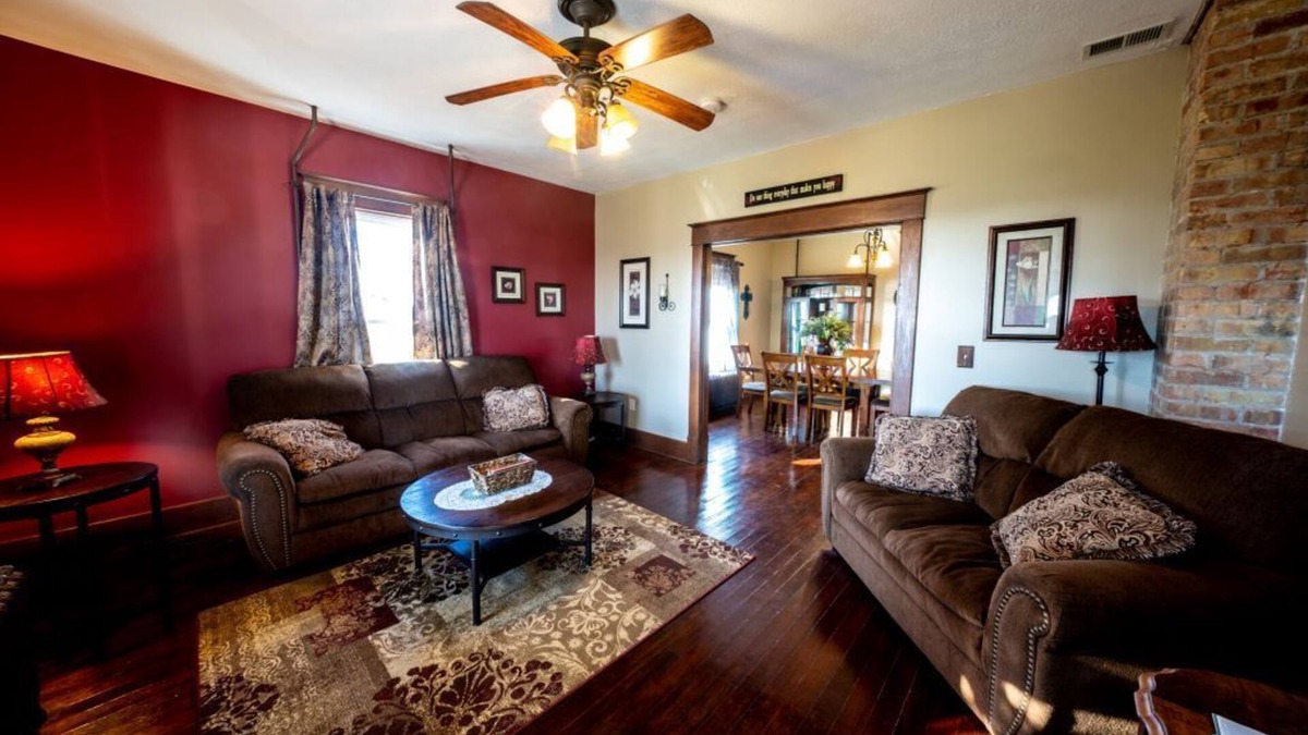 Tefft Other | Historic 6-bedroom Country farmhouse AC, WiFi in rural Francesville