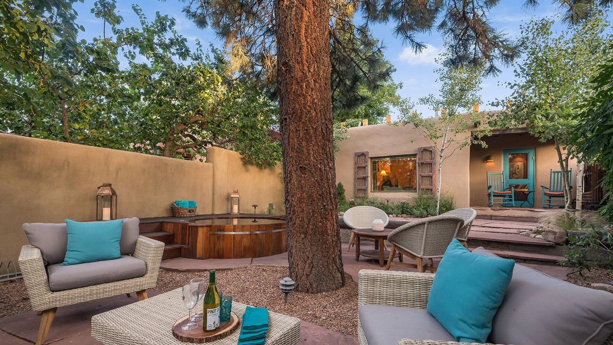 Historic Eastside House | *Historic Adobe w Hot Tub & Bikes, Centrally located on Canyon Road*