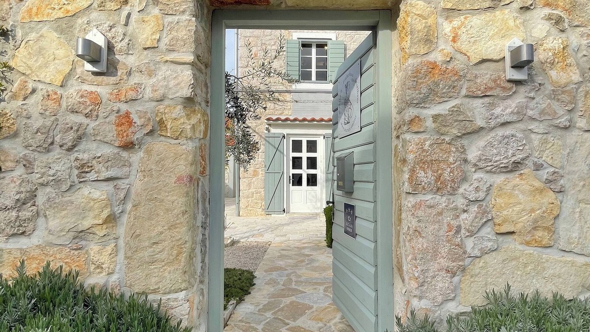 Susica House | Historic boat house with garden and two terraces
