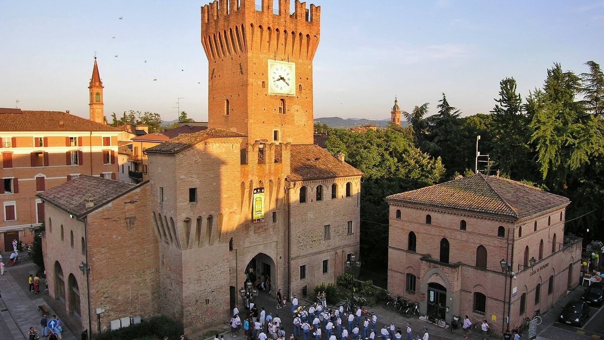 Spilamberto Apartment | Historic center, walk to shops/restaurants. Ferrari factory 15 min. away.