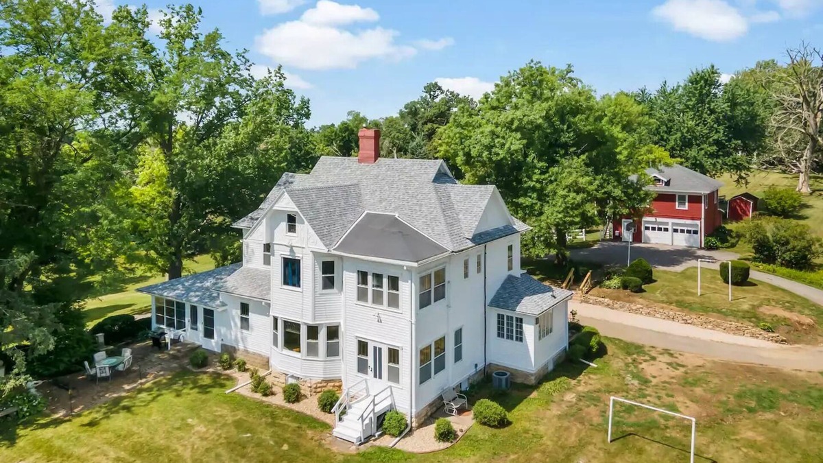 Cedar Rapids - Iowa City House | Historic Charm at Richmond Hillnn