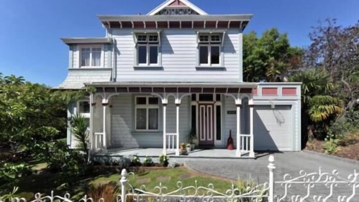 Nelson South House | Historic charm behind the Nelson Cathedral