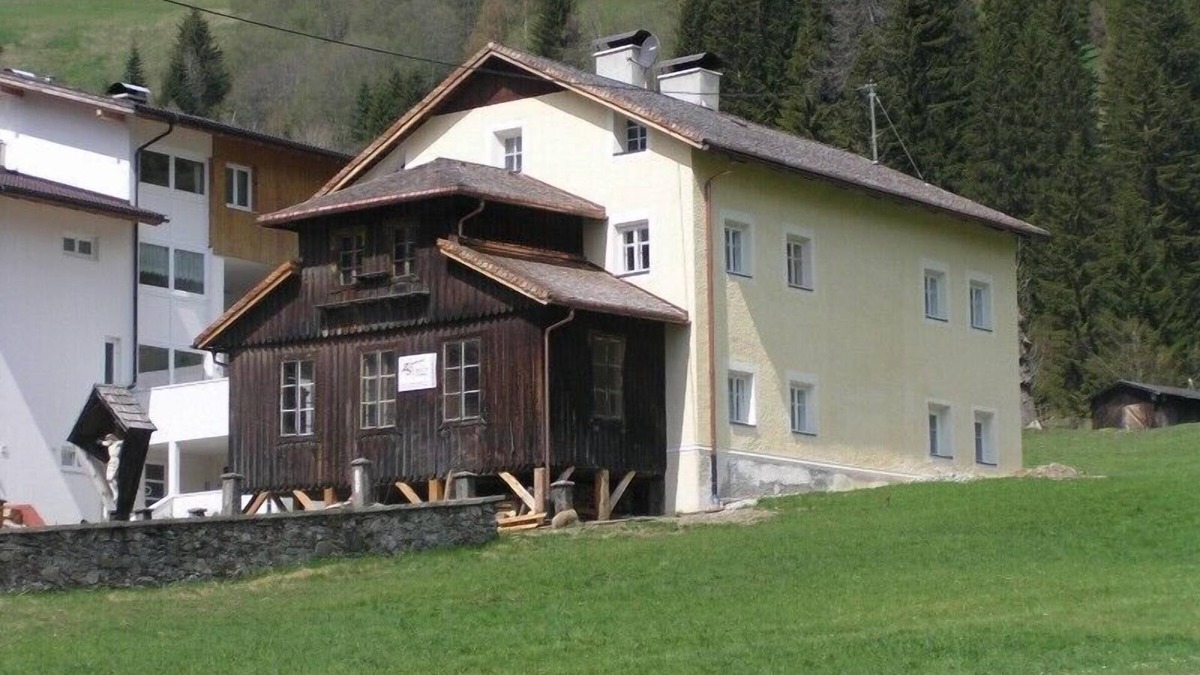 Untertilliach House | Historic, completely renovated former rectory with sophisticated equipment