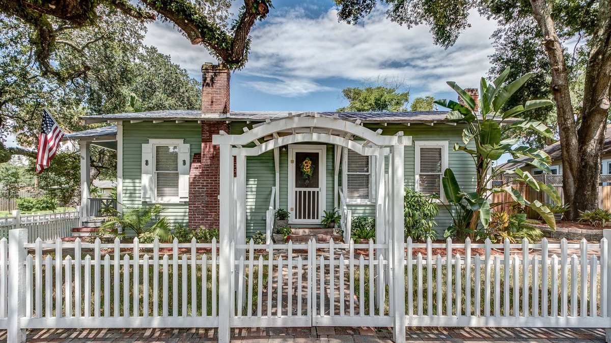 Sanford Cottage | Historic Cottage, super clean, comfortable and well equipped.